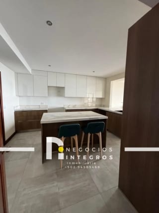 VENDO APARTAMENTO REMODELADO, IMPUESTOS INCLUIDOS,  MILENIA OAKLAND Z.10 — Apartamento en Venta en Milenia, Zona 10, Guatemala, Ciudad — miniatura 3 de 17