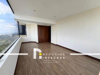 VENDO APARTAMENTO REMODELADO, IMPUESTOS INCLUIDOS,  MILENIA OAKLAND Z.10 — Apartamento en Venta en Milenia, Zona 10, Guatemala, Ciudad — miniatura 12 de 16