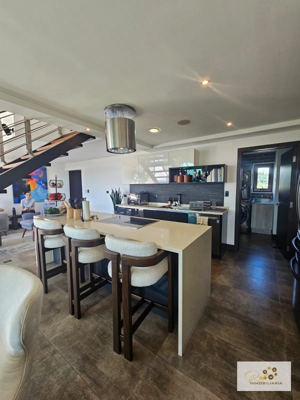 RENTA APARTAMENTO EN EDIFICO VIU CAYALÀ – ZONA 16 - 12