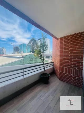 VENDO LINDO APARTAMENTO DE 1 HABITACIÓN EN ZONA 10 A UNA CUADRA DE LA 20 CALLE — Apartamento en Venta en Jardines del Acueducto, Zona 10, Guatemala, Ciudad — miniatura 2 de 7