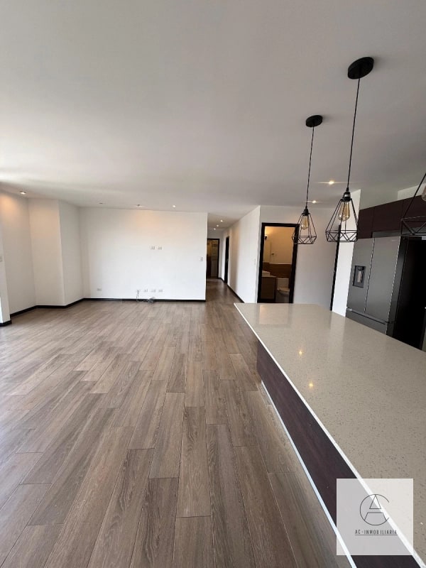 Apartamento en venta en Borghetto, zona 15 Vh1. - 14