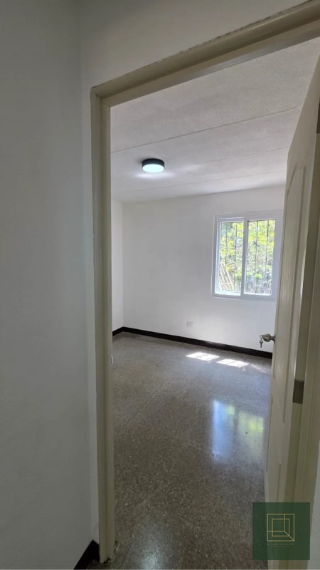 Apartamento con jardin en venta zona 21 - 3