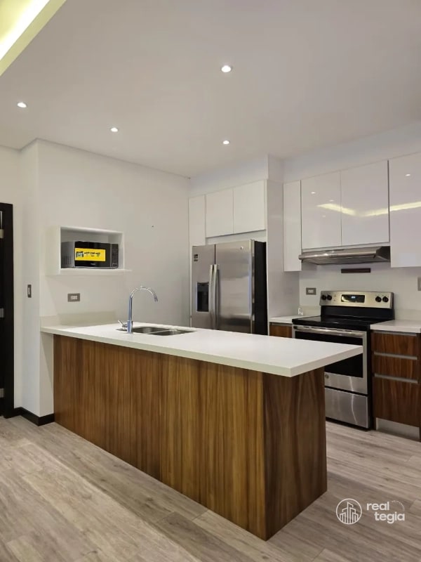 APARTAMENTO EN LIRIOS DE CAYALÁ ZONA 16 - 16