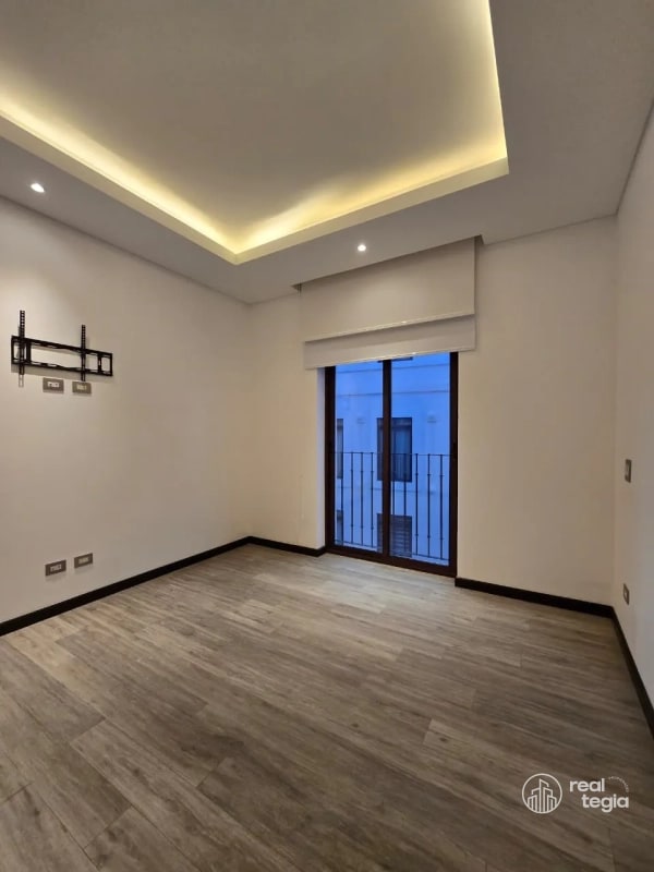 APARTAMENTO EN LIRIOS DE CAYALÁ ZONA 16 - 14