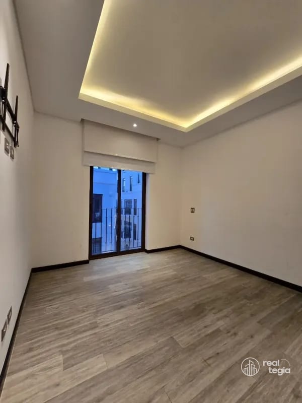 APARTAMENTO EN LIRIOS DE CAYALÁ ZONA 16 — Apartamento en Alquiler en Zona 16, Guatemala, Ciudad — foto 5 de 16