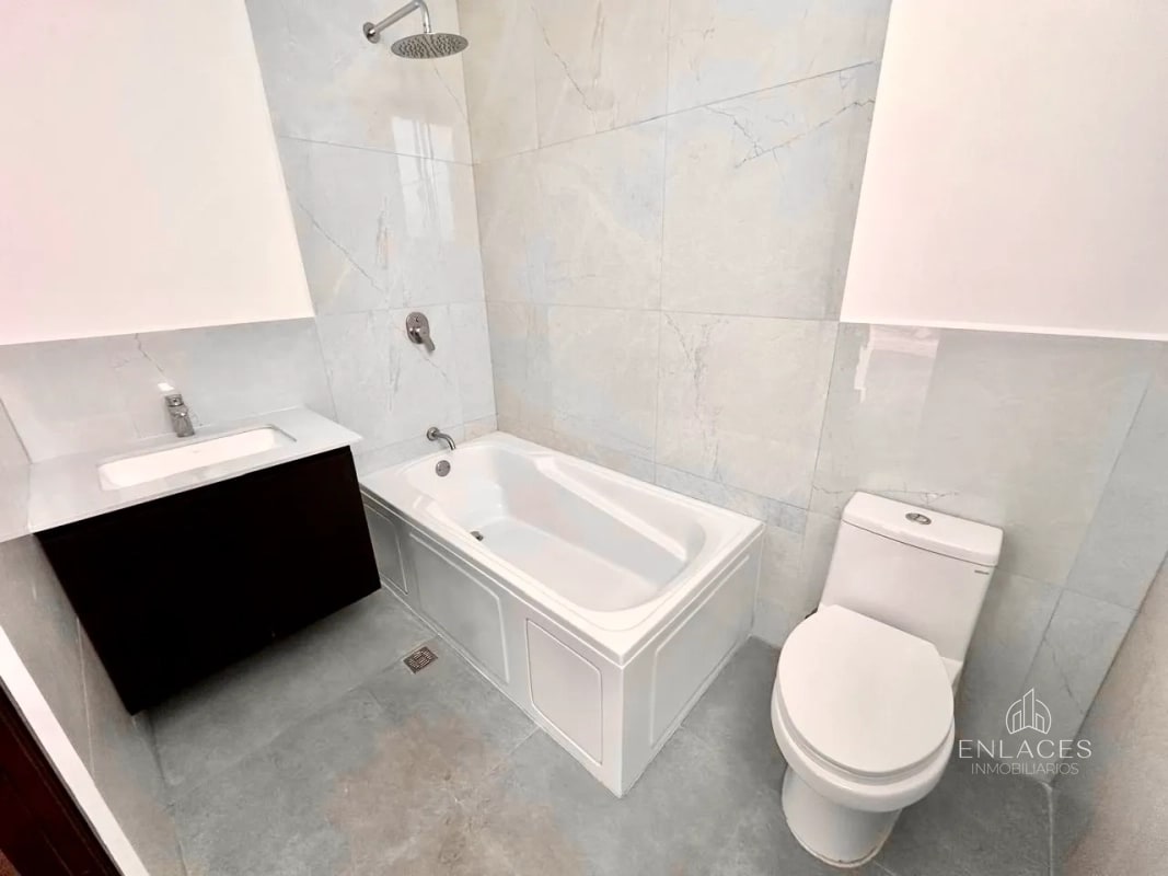 Zona 13 • Apartamento en Venta • Edificio Rosselló - 2