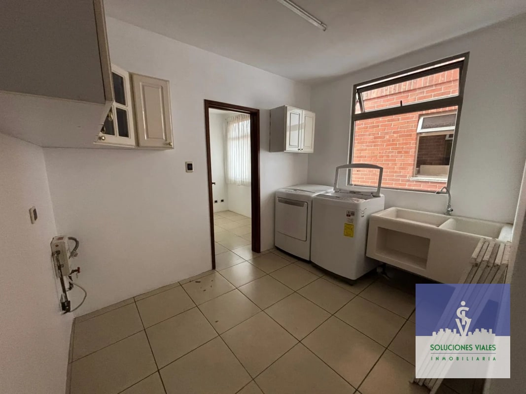APARTAMENTO AMPLIO DE 222m² EN ALQUILER, zona 10 - 2
