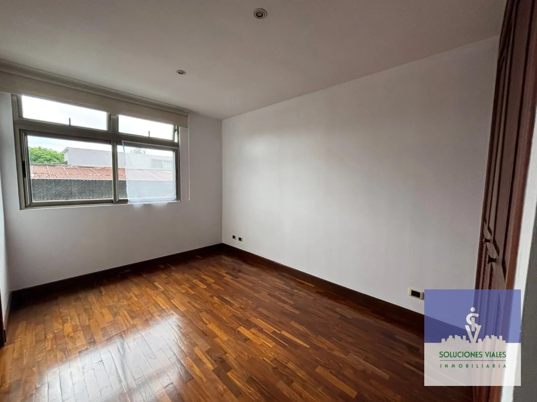 APARTAMENTO AMPLIO DE 222m² EN ALQUILER, zona 10 - 5