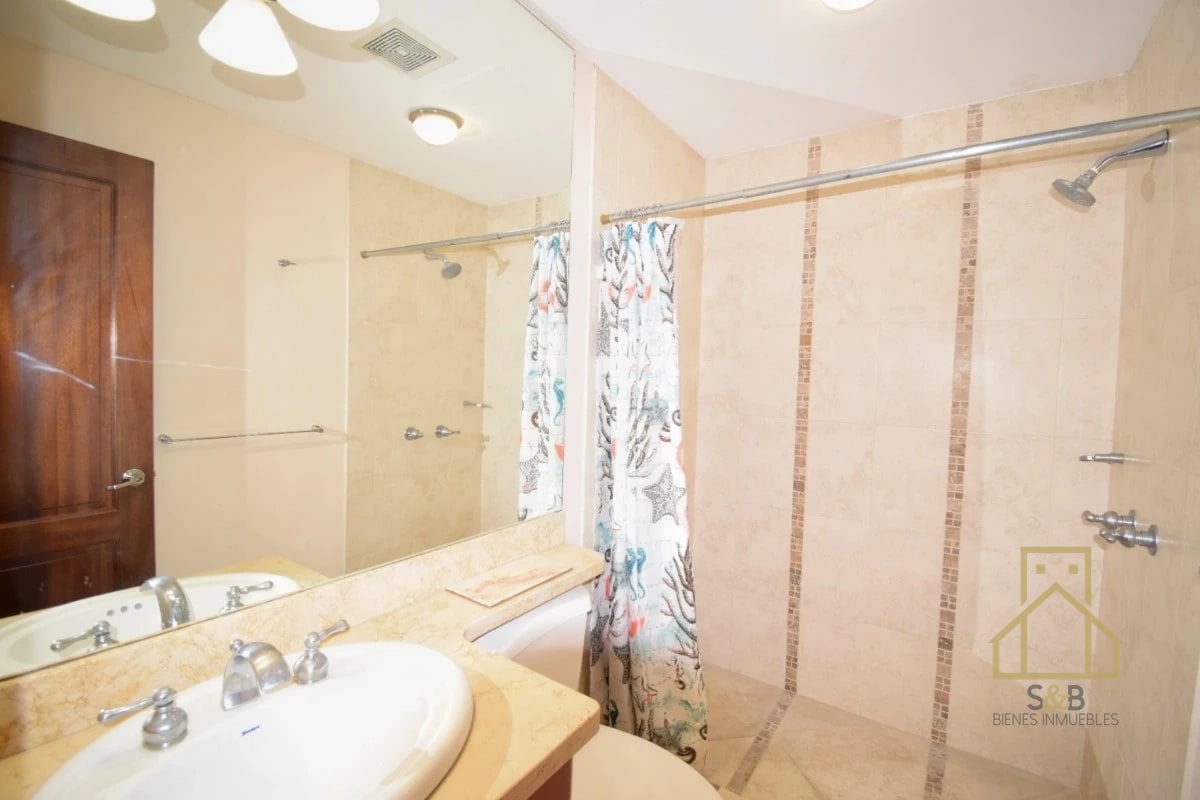 Apartamento en renta, zona 10 Torre del Valle - 2