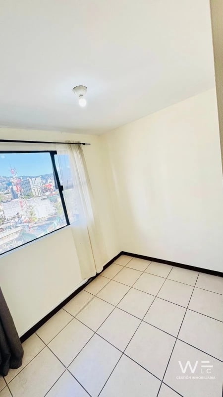 ALQUILO APARTAMENTO ZONA 10 - 6