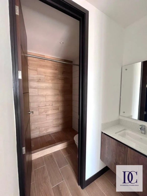 📍 APARTAMENTO EN ALQUILER – MARQUÉS DE OAKLAND | ZONA 10, DIAGONAL 6 - 5