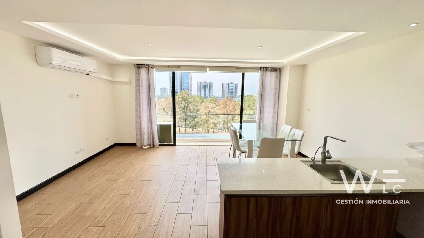 VENDO APARTAMENTO ZONA 15 - 8