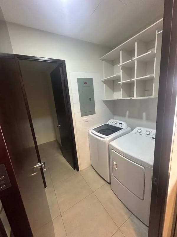 APARTAMENTO EN ALQUILER SANTA INES DEL PARQUE ZONA 14 — Apartamento en Alquiler en Santa Inés del Parque, Zona 14, Guatemala, Ciudad — foto 4 de 17