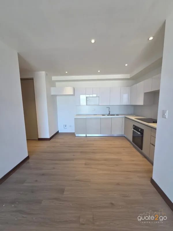 Alquilo apartamento por 6 u 8 meses Z 13 a una cuadra de Las Americas — Apartamento en Alquiler en Zona 14, Guatemala, Ciudad — foto 13 de 15