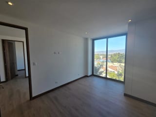 Alquilo apartamento por 6 u 8 meses Z 13 a una cuadra de Las Americas — Apartamento en Alquiler en Zona 14, Guatemala, Ciudad — miniatura 3 de 15