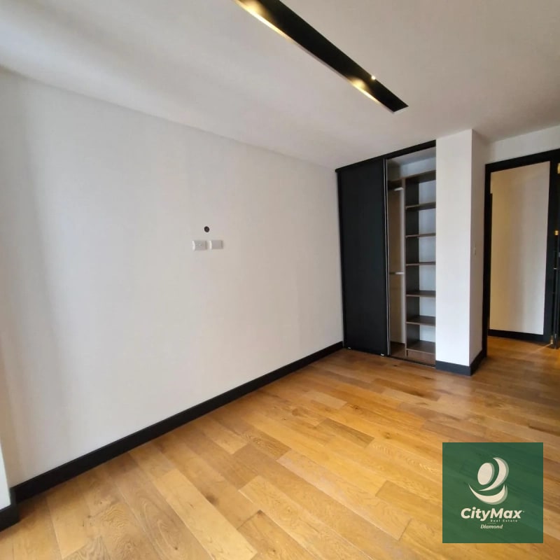 Apartamento en Venta en Villa Mariscal Zona 11 - 12