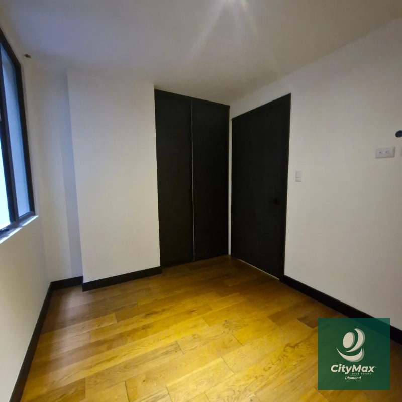 Apartamento en Venta en Villa Mariscal Zona 11 - 11