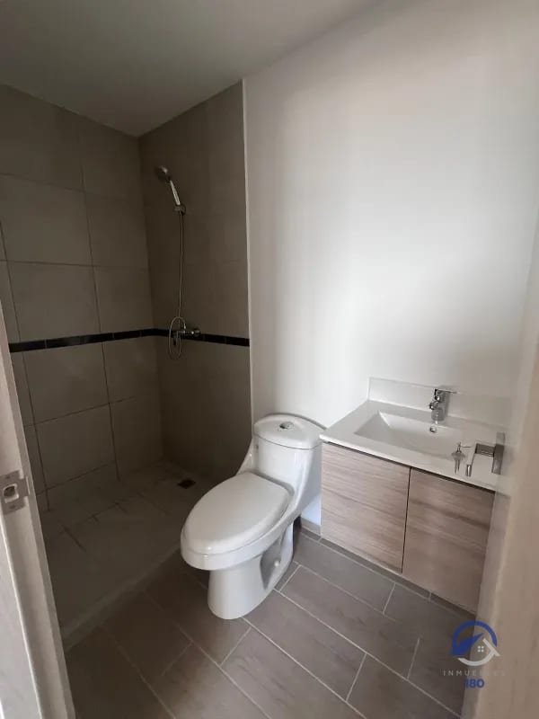 Apartamento en renta o venta en Andares Doce, Avenida Petapa, zona 12 — Apartamento en Alquiler en Andares Doce, Zona 12, Guatemala, Ciudad — foto 8 de 13