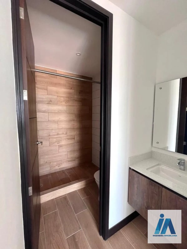 APARTAMENTO EN ALQUILER📍 Marques de Oakland zona 10, Diagonal 6 - 5