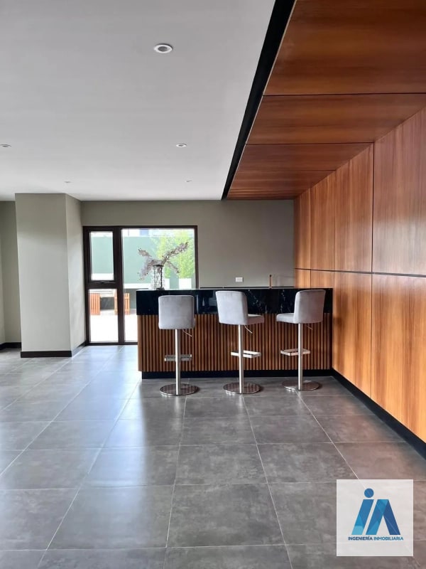APARTAMENTO EN ALQUILER📍 Marques de Oakland zona 10, Diagonal 6 - 2