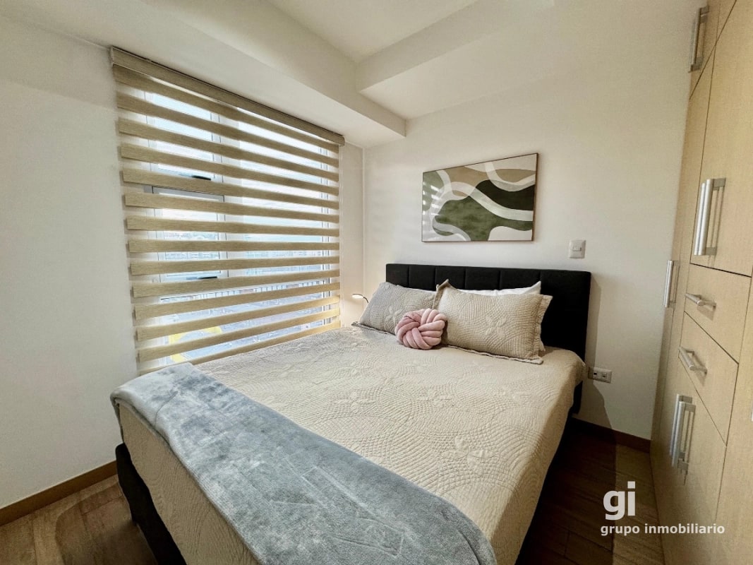 Apartamento de 3 dormitorios en venta zona 10 - 12