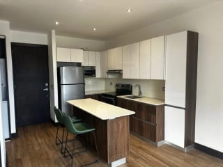 Apartamento amueblado tipo estudio en Zona 10 — Apartamento en Alquiler en Zona 10, Guatemala, Ciudad — miniatura 1 de 5