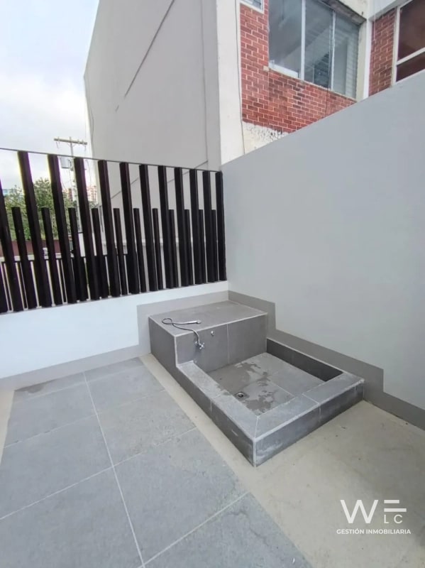 ALQUILO APARTAMENTO ZONA 15 - 5