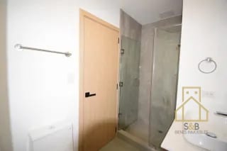Apartamento en zona 10, Edificio Bonadiez — Apartamento en Alquiler en Bonadiez, Zona 10, Guatemala, Ciudad — miniatura 5 de 10