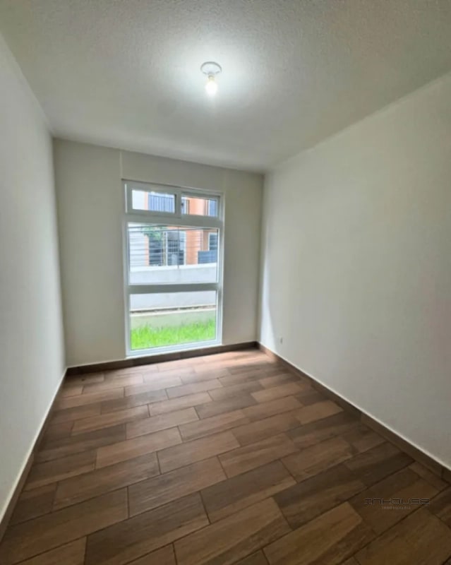 APARTAMENTO EN VENTA ZONA 16 -LARES- EN PRIMER NIVEL CON JARDIN - 9