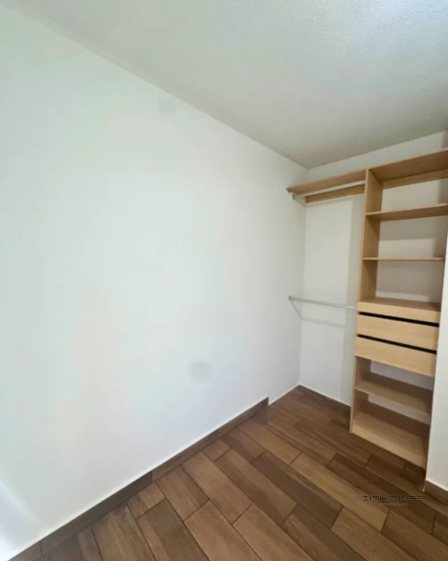 APARTAMENTO EN VENTA ZONA 16 -LARES- EN PRIMER NIVEL CON JARDIN - 6