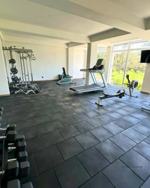 APARTAMENTO EN VENTA ZONA 16 -LARES- EN PRIMER NIVEL CON JARDIN - 1