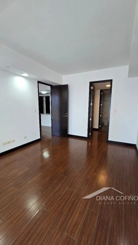 Alquiler de apartamento en zona 10, Edificio 19diez — Apartamento en Alquiler en 19-10, Zona 10, Guatemala, Ciudad — foto 2 de 7