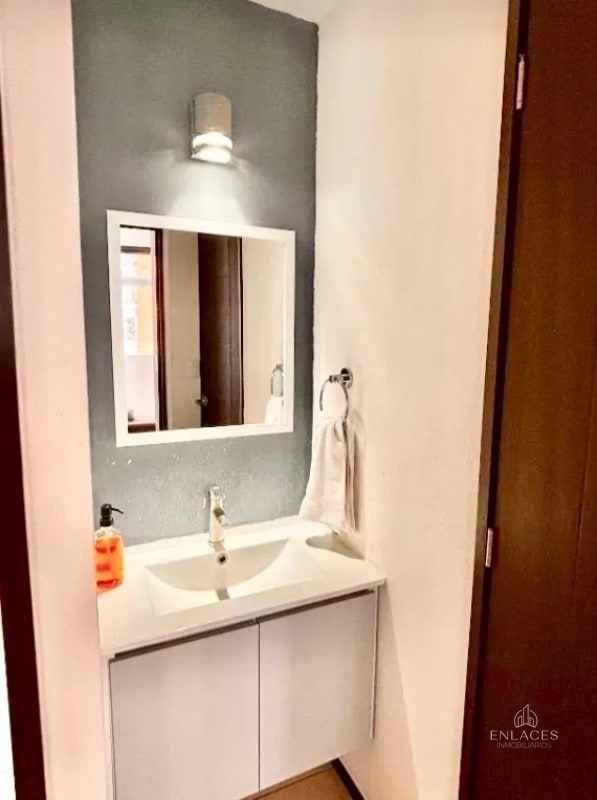 Zona 11 • Apartamento Amueblado en Venta • Parque San Jorge - 2