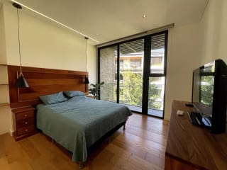 APARTAMENTO AMUEBLADO CERCA DE OAKLAND ZONA 10 — Apartamento en Alquiler en Zona 10, Guatemala, Ciudad — miniatura 7 de 11