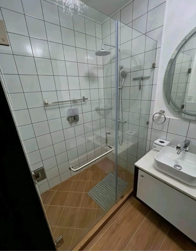 ALQUILO APARTAMENTO DE LUJO AMUEBLADO Y EQUIPADO EN LIRIOS DE CAYALA III Zona 16 — Apartamento en Alquiler en Lirios de Cayalá II, Zona 16, Guatemala, Ciudad — foto 5 de 11