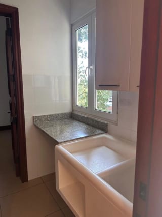 VIA 7 , Z10 LAS MARGARITAS — Apartamento en Alquiler en Via Siete, Zona 10, Guatemala, Ciudad — miniatura 3 de 12