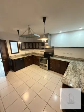 Apartamento en alquiler zona 14 — Apartamento en Alquiler en Terranova, Zona 14, Guatemala, Ciudad — miniatura 7 de 10