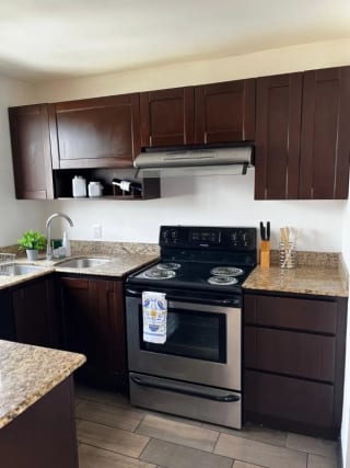 🌟 Apartamento AMUEBLADO en Renta – Edificio Verona, Zona 10 🌟 — Apartamento en Alquiler en Verona, Zona 10, Guatemala, Ciudad — miniatura 3 de 17