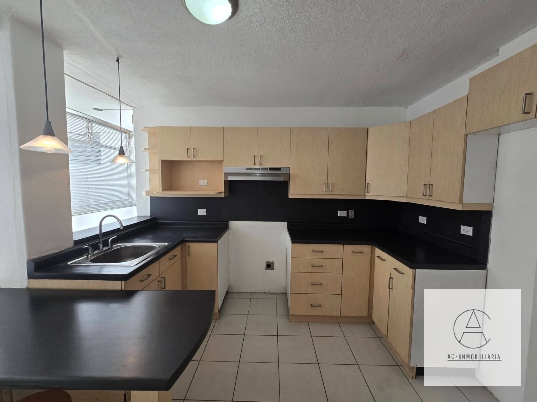 Apartamento en renta zona 15 VHI - 9