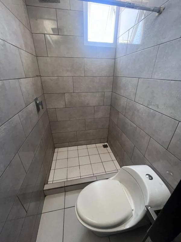 APARTAMENTO EN RENTA – VISTAS DE LA FLORESTA 📍 Zona 4 de Mixco, Tulam Tzu – Torre 1, Nivel 7 — Apartamento en Alquiler en Vistas de la floresta, Zona 4 Mixco, Guatemala, Ciudad — foto 10 de 17