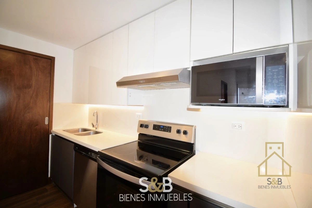 Apartamento con terraza en zona 10 - 7