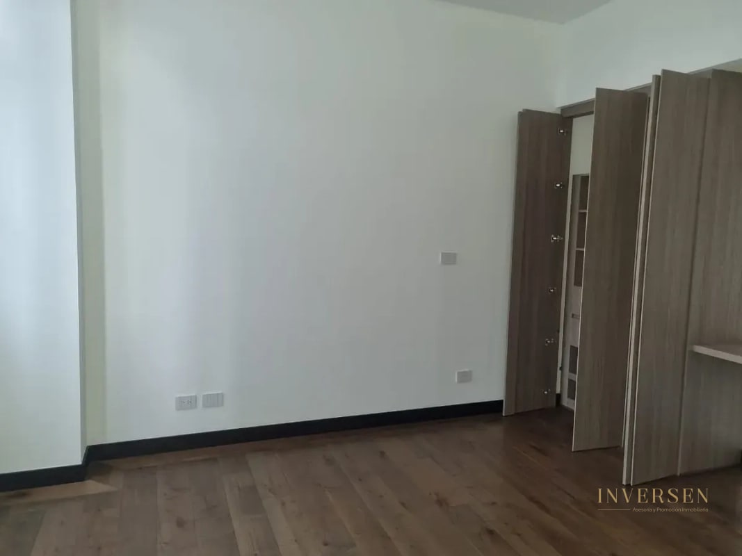 Apartamento en venta en Olmos de Cayalá - 1