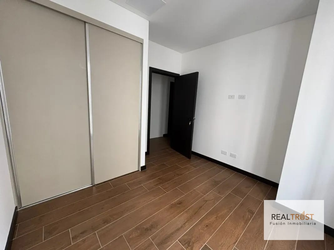 Apartamento nuevo en venta en Edificios Lirios IV. — Apartamento en Venta en Zona 16, Guatemala, Ciudad — foto 11 de 16