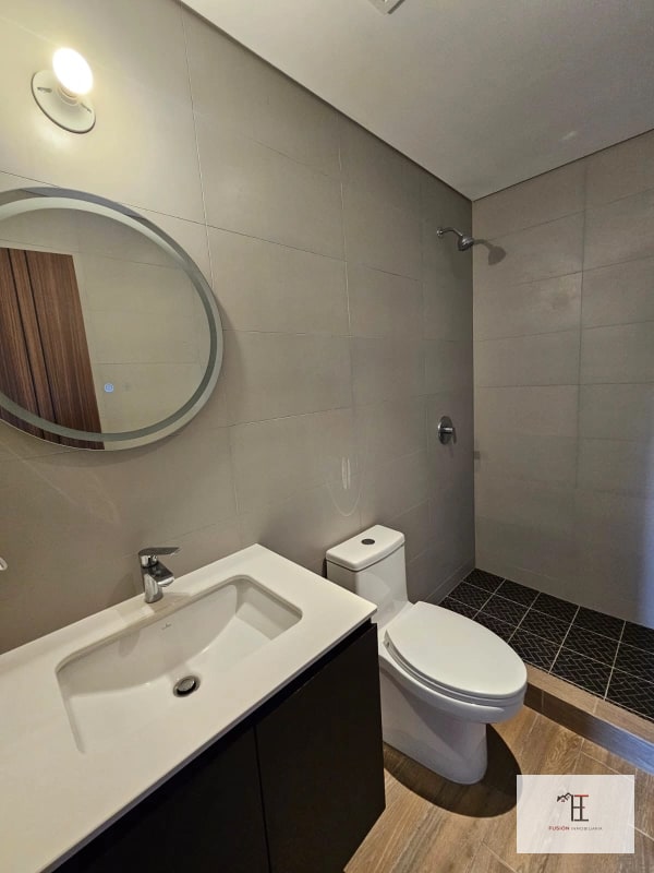 Rento Apartamento en SÉPTIMO Zona 4 - 1