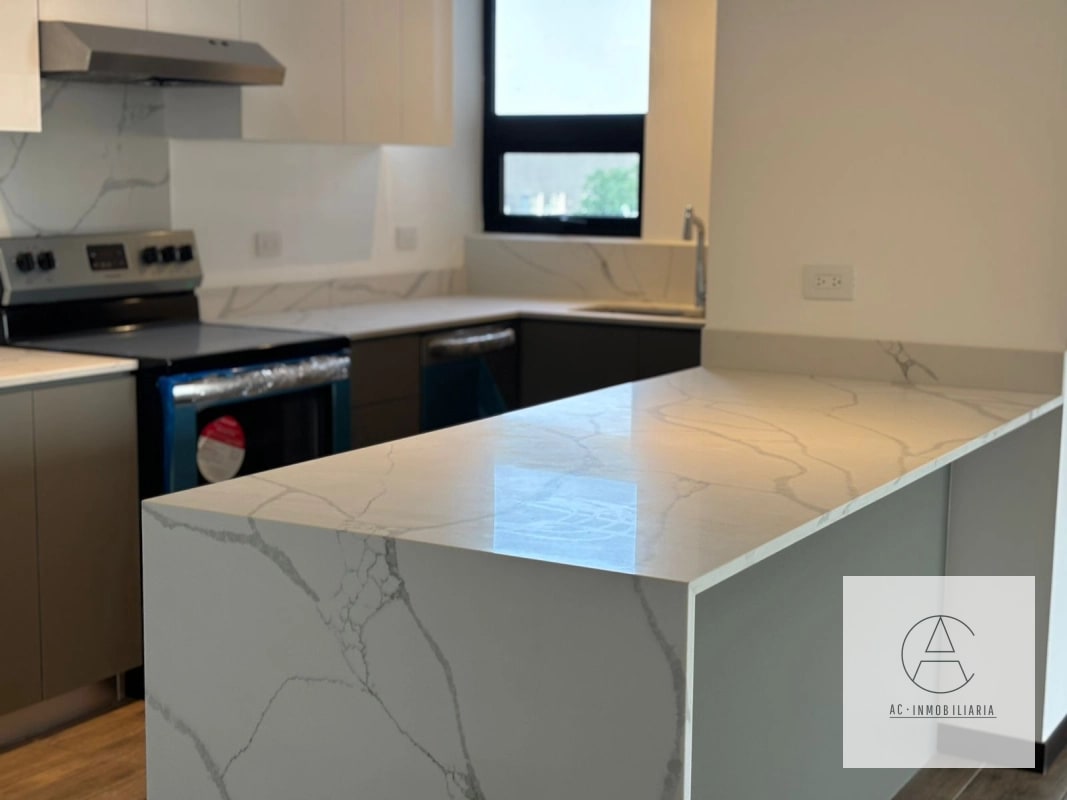 Apartamento de 3 dorms en renta, Aure, zona 13 - 17