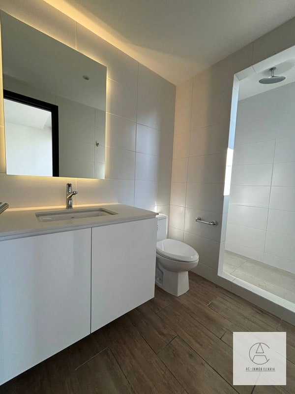 Apartamento de 3 dorms en renta, Aure, zona 13 - 16