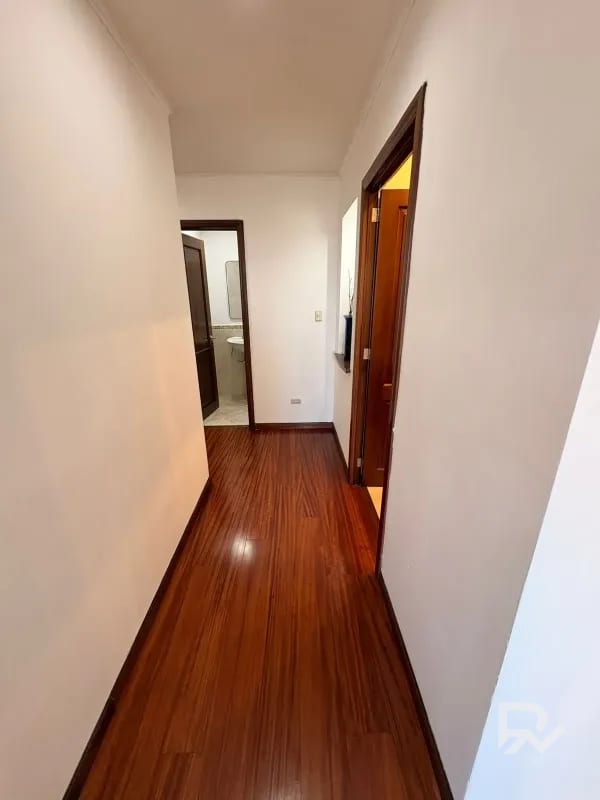 Venta de Apartamento en Edificio Torre del Valle zona 10 cerca de CC La Estación — Apartamento en Venta en Zona 14, Guatemala, Ciudad — foto 11 de 13