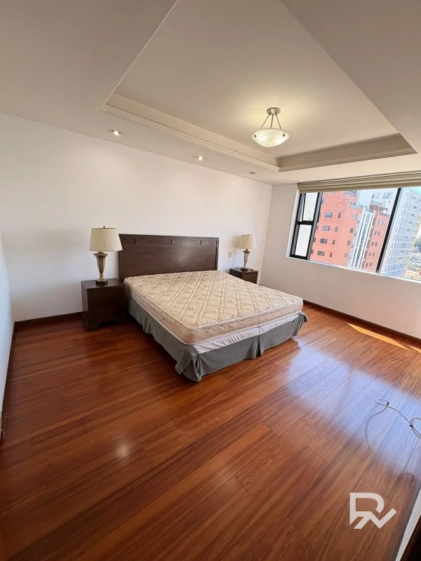 Venta de Apartamento en Edificio Torre del Valle zona 10 cerca de CC La Estación - 9