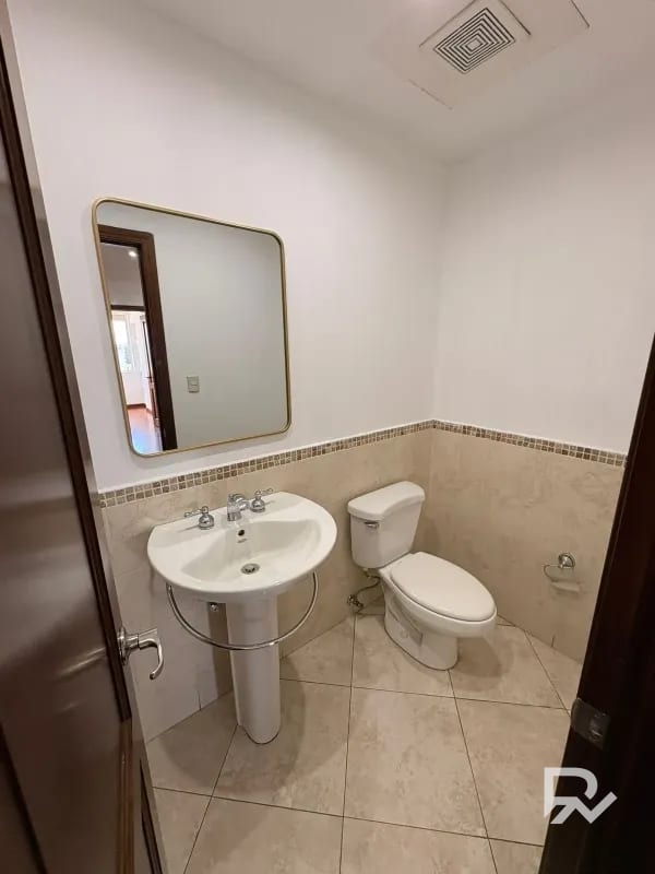 Venta de Apartamento en Edificio Torre del Valle zona 10 cerca de CC La Estación — Apartamento en Venta en Zona 14, Guatemala, Ciudad — foto 3 de 13