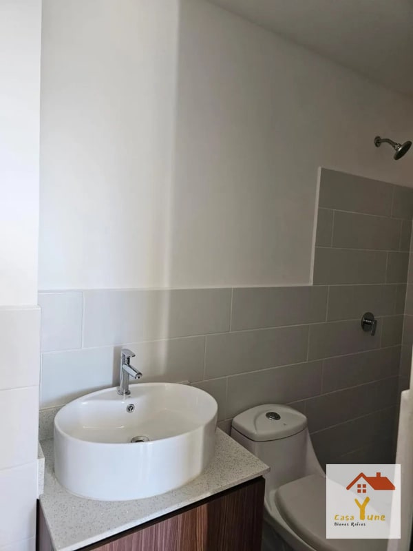 Apartamento en alquiler zona 12 Santa Lisa - 1
